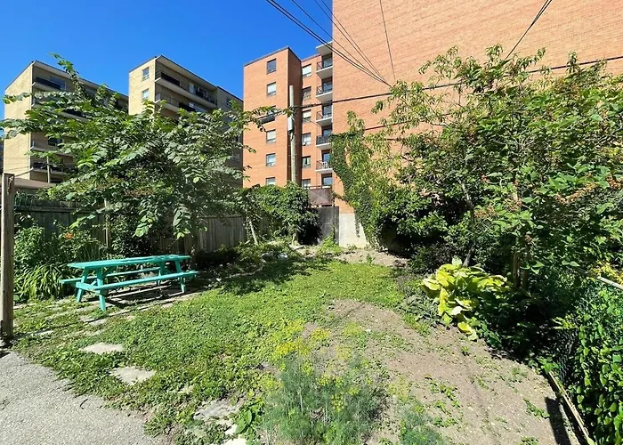 Downtown Toronto Relaxing Retreat