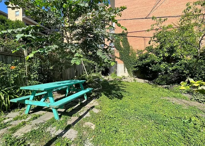 Downtown Toronto Relaxing Retreat